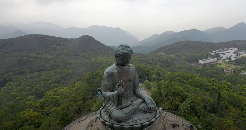 Tian Tan Buddha